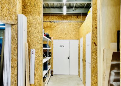Transformation d'un local d'activité en menuiserie à Bouaye